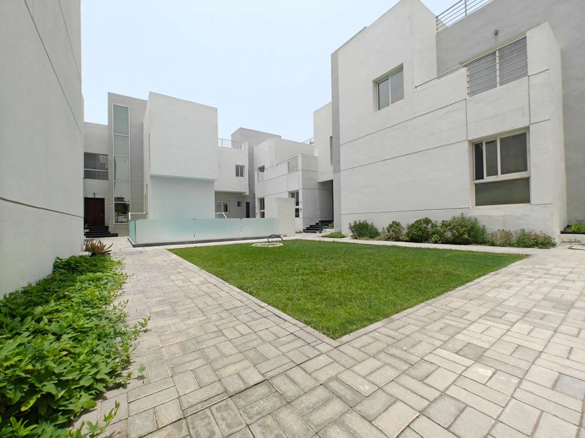 Al Shihhe Villa Complex, Mirdiff